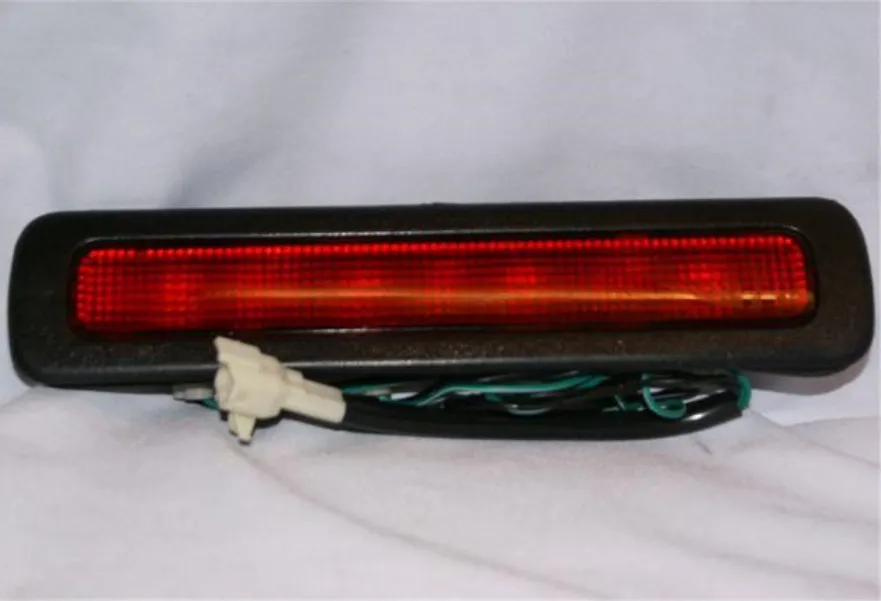 FAROL TRA MITSUBISHI L200 97 (3ªLUZ)