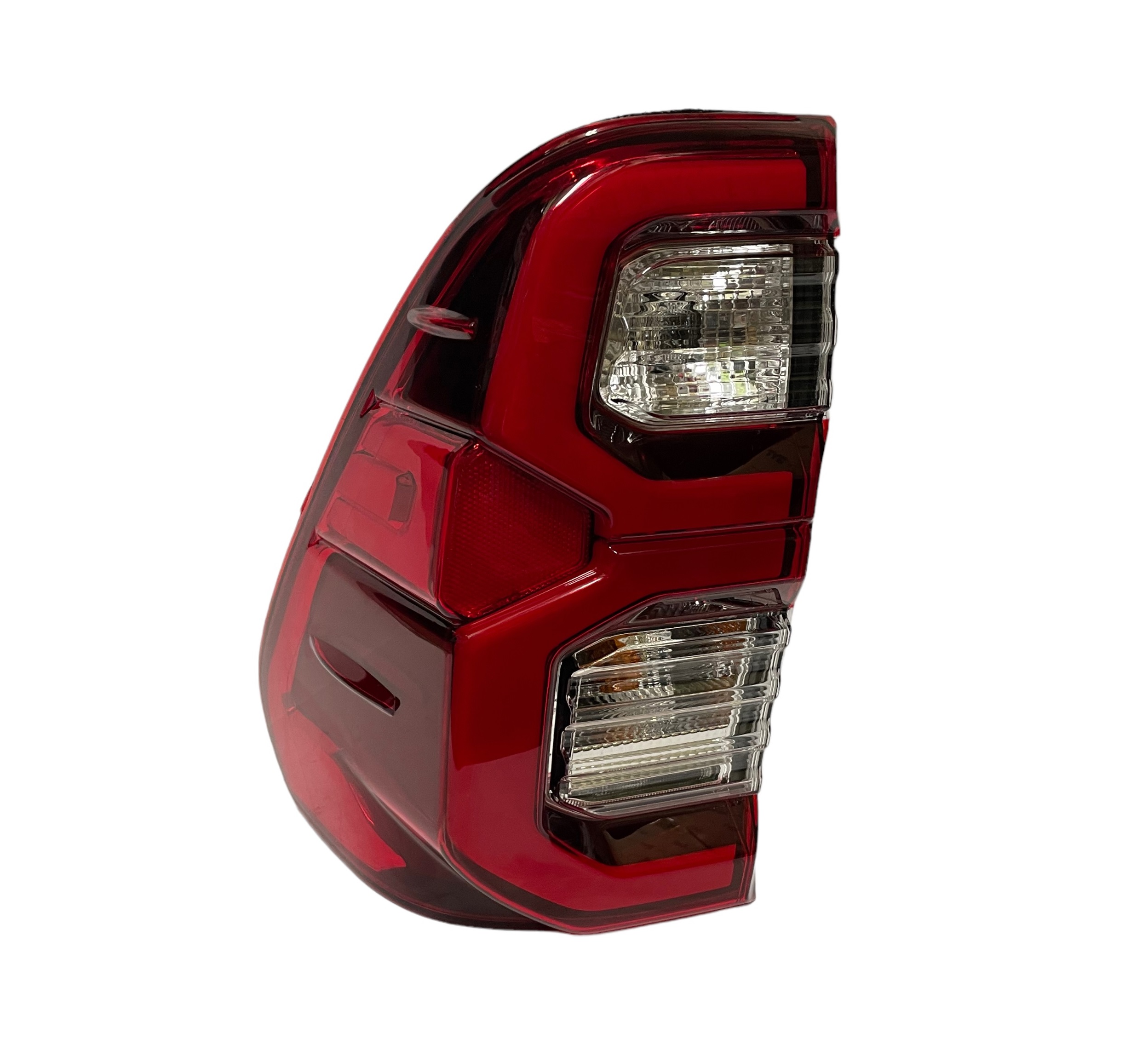 FARO TRASERO IZQ. LED C/FARO ANTINIEBLA -TYC