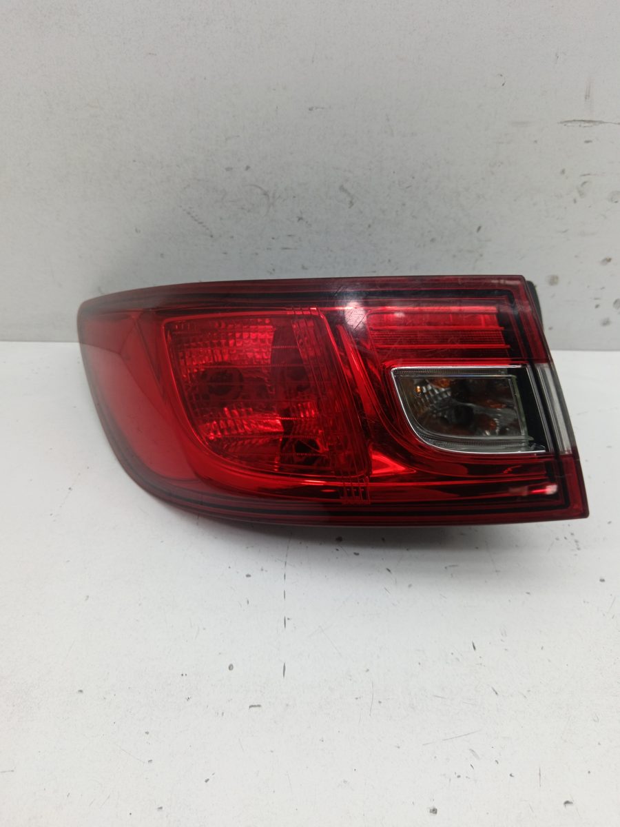 Farol Trasero Izquierdo Exterior Renault Clio Iv 2012-Actualidad Authentique