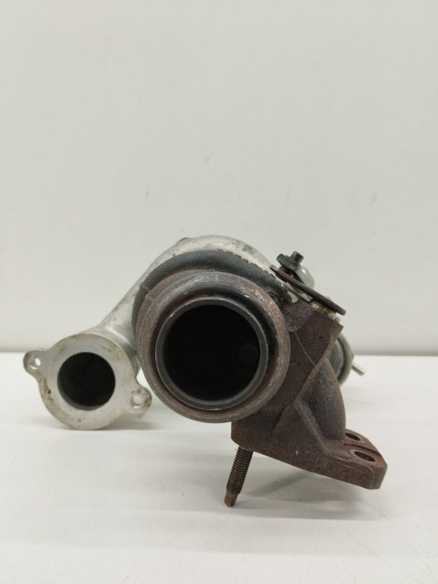 Turbocompresor Peugeot 208 2012-2019 Active 1.6L 68kW 9673283680