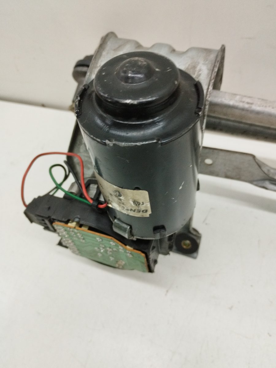 Motor Limpia Delantero Peugeot Boxer Caja Cerrada (RS3200)(230)(->’02) 1994-2002 TGE206