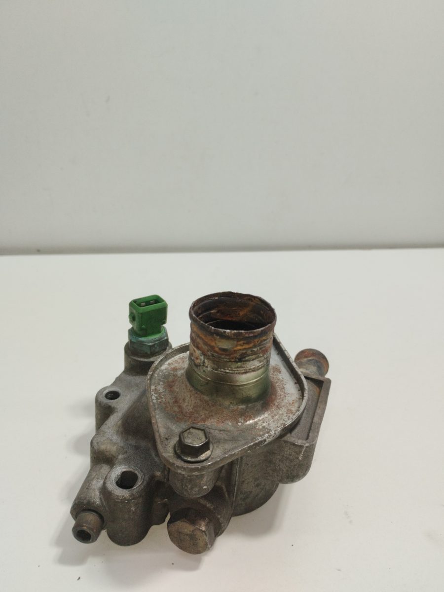 Cuerpo De Termostato Citroën Saxo 1996-2000 1.4 Monaco 1.4L 55kW