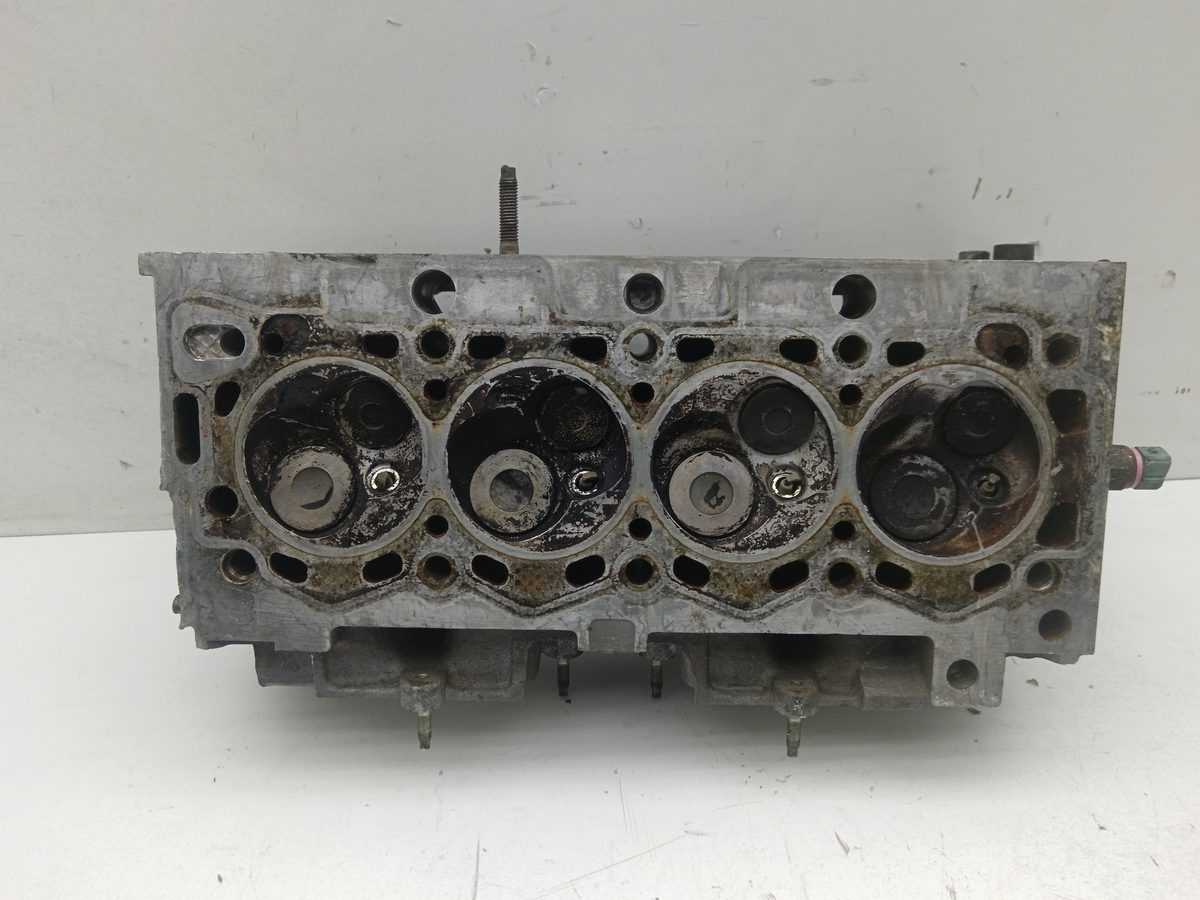 Tapa De Cilindros Peugeot 206 Berlina 1998-2010 XR 1.4L 55kW 9621038110