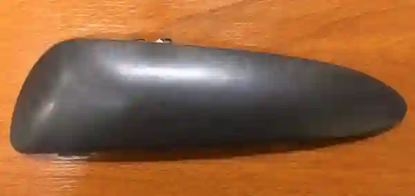 Moldura de paragolpes delantero izquierdo