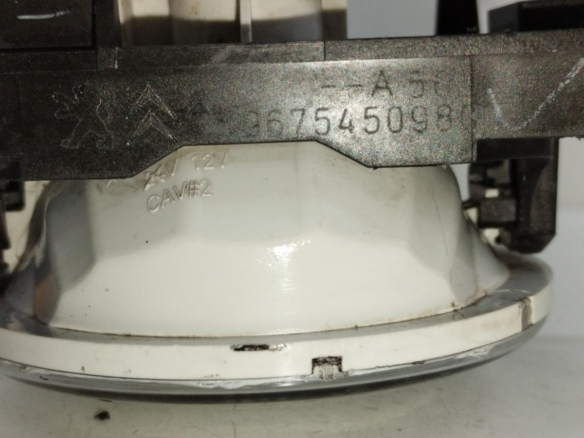 Faro Caminero Derecho Peugeot 208 2012-2019 Access 9675450980