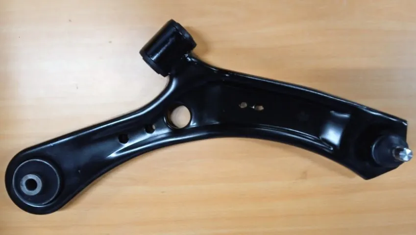 Brazo de suspensión inferior derecho