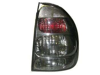 FARO TRASERO GM CORSA SEDAN 00/10 CRISTAL FUME DER