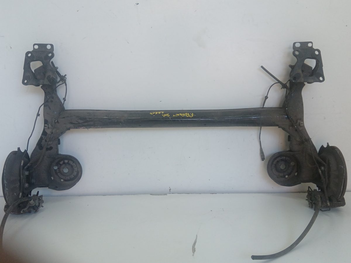 Puente Trasero Peugeot Partner Kombi 2008-Actualidad Confort 1.6L 66kW