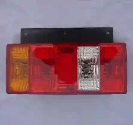 Faro trasero izquierdo