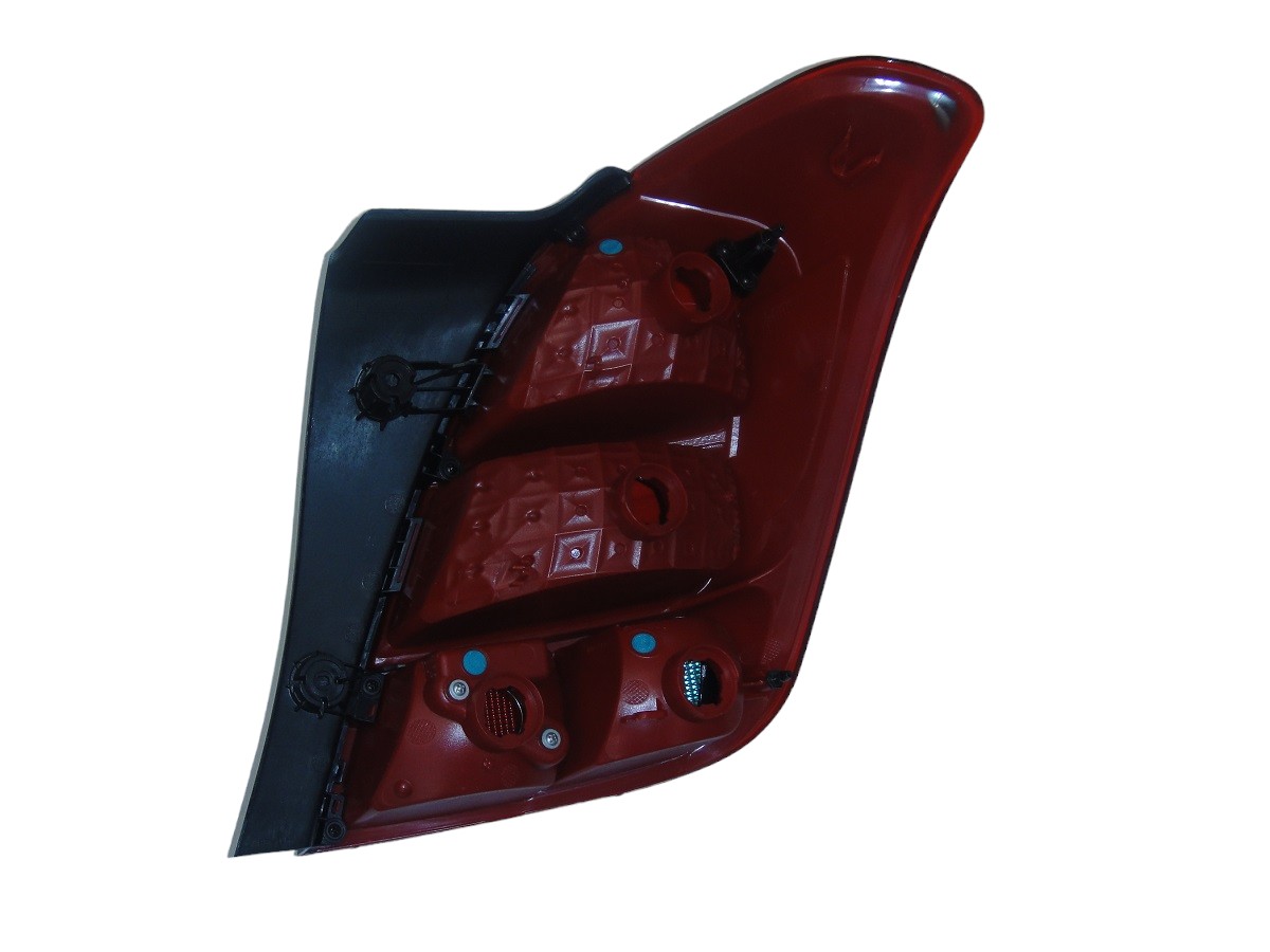 FARO TRASERO IZQUIERDO CHEVROLET TRACKER 2013/2017 LTZ