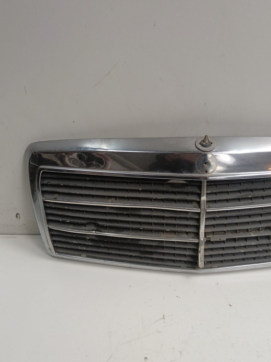 Careta Mercedes-Benz Clase C (W201) Berlina 1982-1993