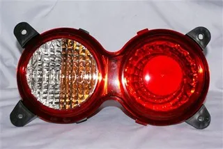 Faro trasero izquierdo