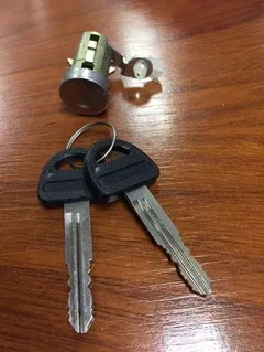 CILINDRO PUERTA DER SUZUKI VITARA 94