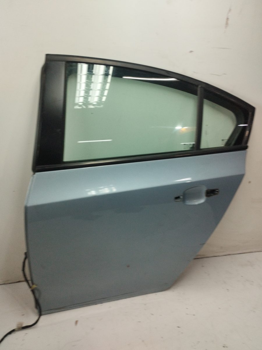 Puerta Trasera Izquierda Chevrolet Cruze 2009-2014 LS