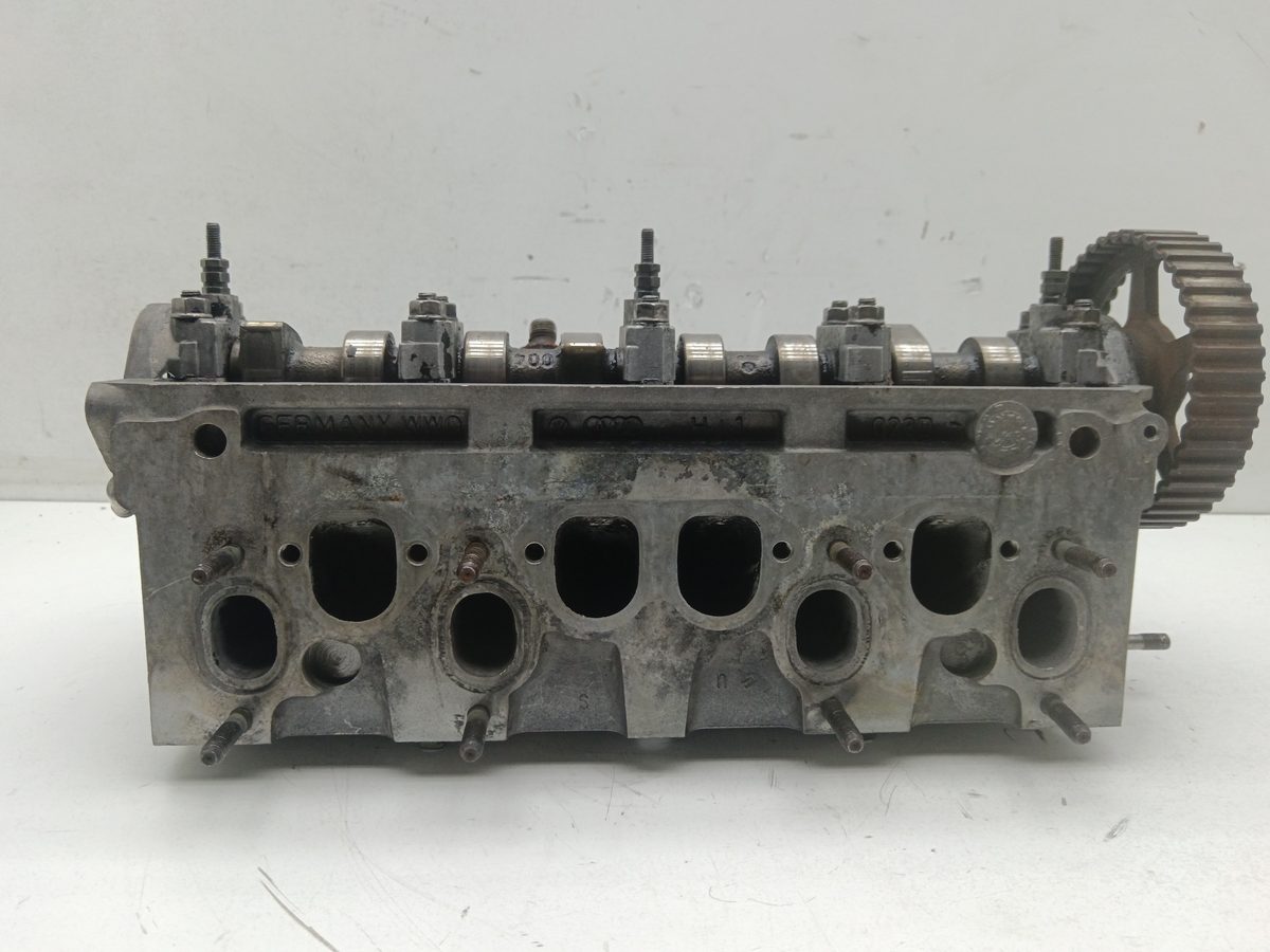 Tapa De Cilindros Volkswagen Polo (9N1) 2001-2005 1.9 TDI 1.9L 74kW 038103373E