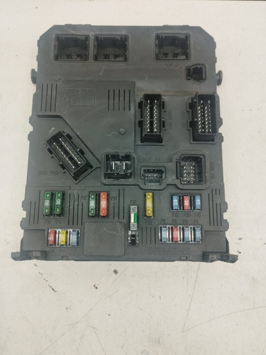 Caja Reles / Fusibles Citroën Xsara Picasso 1999-2011 1.6 HDi 110 Exclusive 9118095220