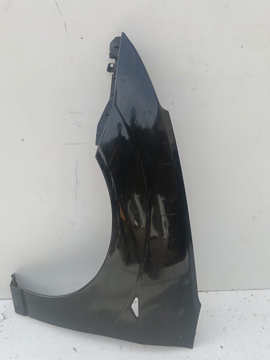 Guardabarro Delantero Izquierdo Ford Focus Berlina (CAK) 1998-2004 Ambiente