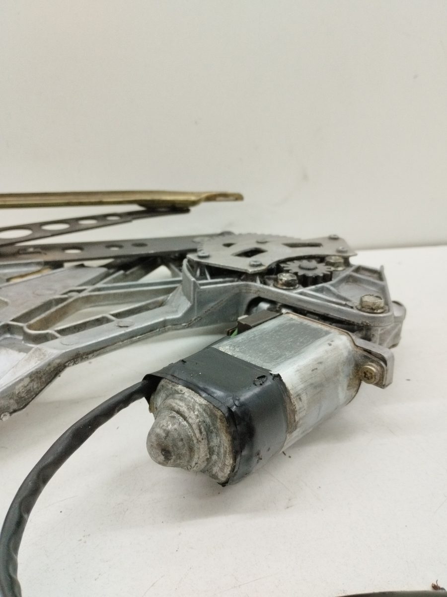 Alza Cristal Delantero Derecho Electrico Mercedes-Benz Clase E (W123) Berlina+coupe