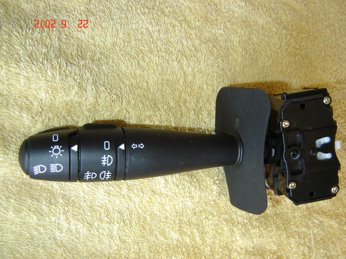 Llave luces/bocina/señalero