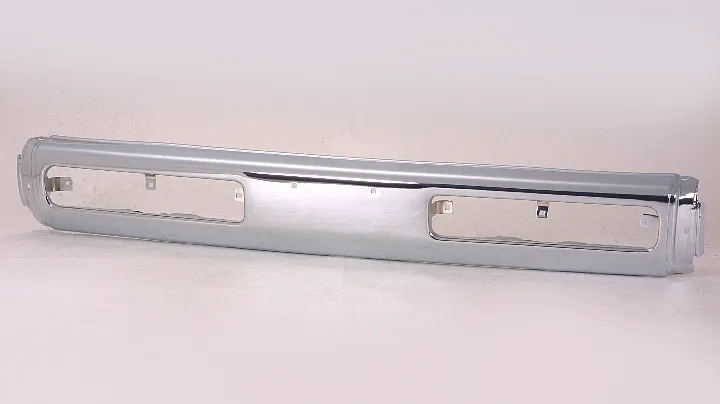 Paragolpe delantero cromado
