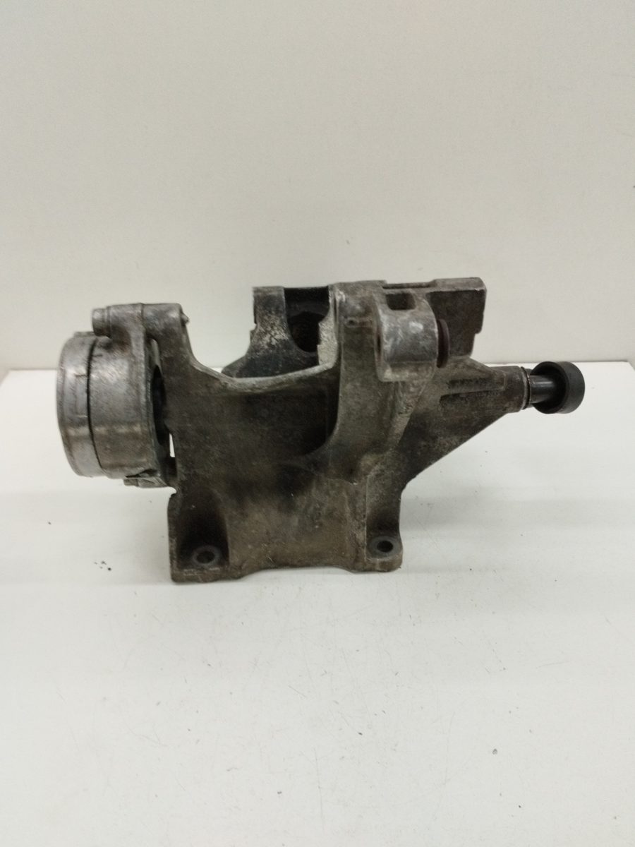 Soporte Alternador Volkswagen Golf Iii Berlina (1H1) 1991-1998 1.9 TDI 1.9L 81kW 028903143