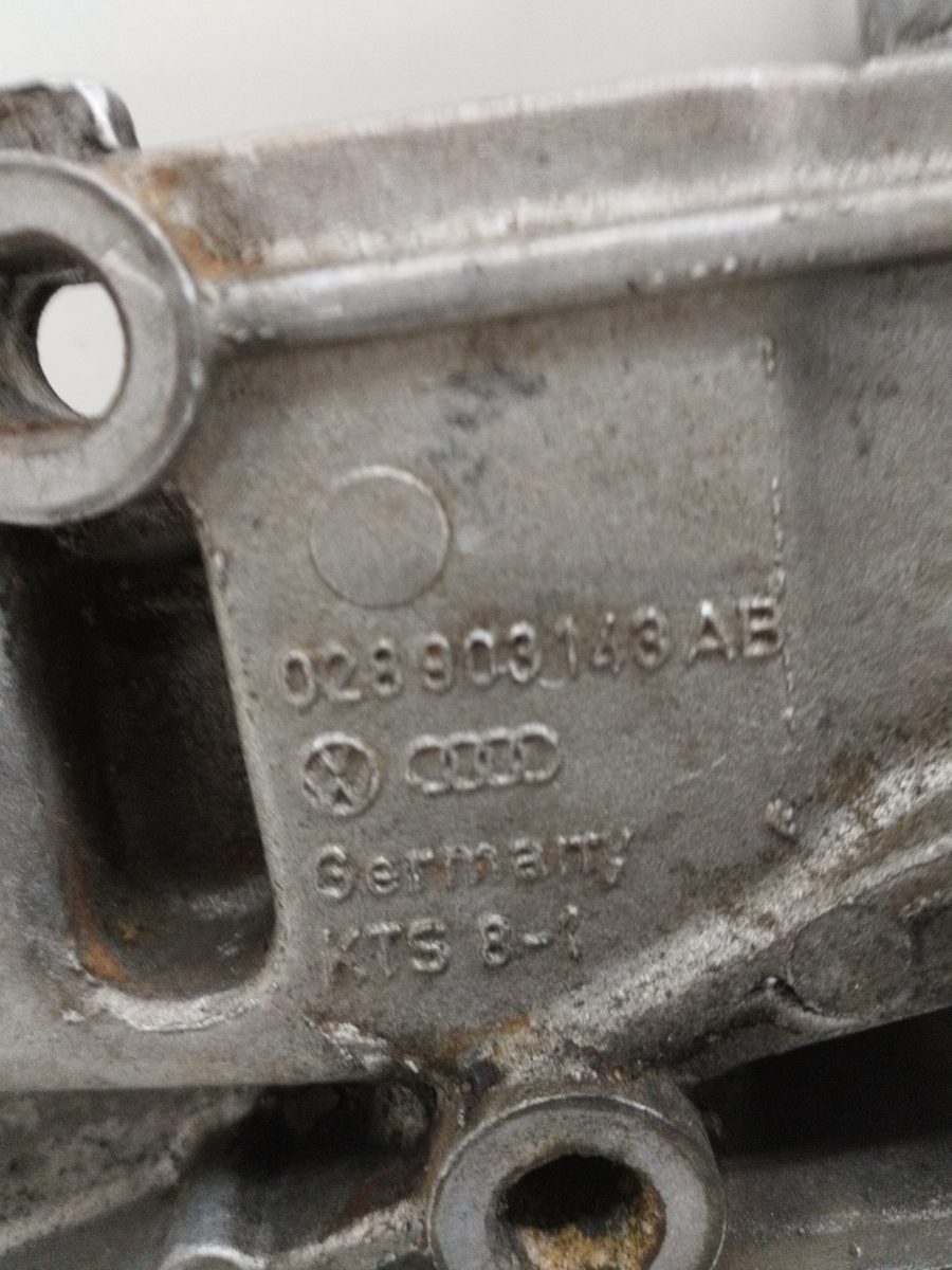 Soporte Alternador Volkswagen Golf Iii Berlina (1H1) 1991-1998 1.9 TDI 1.9L 81kW 028903143