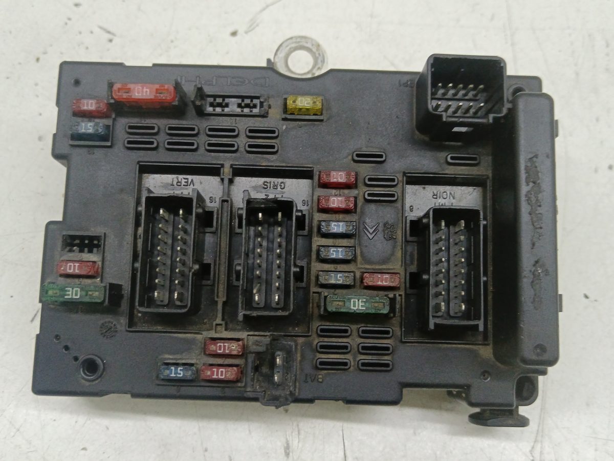 Caja Reles / Fusibles Citroën Xsara Berlina 1997-2005 2.0 HDi 2.0L 80kW 9644038680