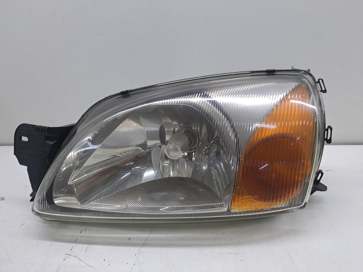 Faro Delantero Izquierdo Ford Fiesta Berlina (DX) 1999-2002 Ambiente 0301173301